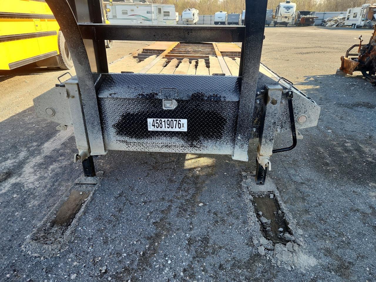 2025 PJ LY321 Equipment Trailer