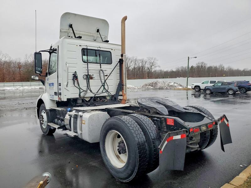 2019 Volvo VNR-Semi Truck