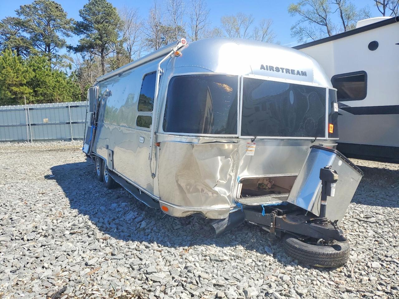 2021 Airstream Camper