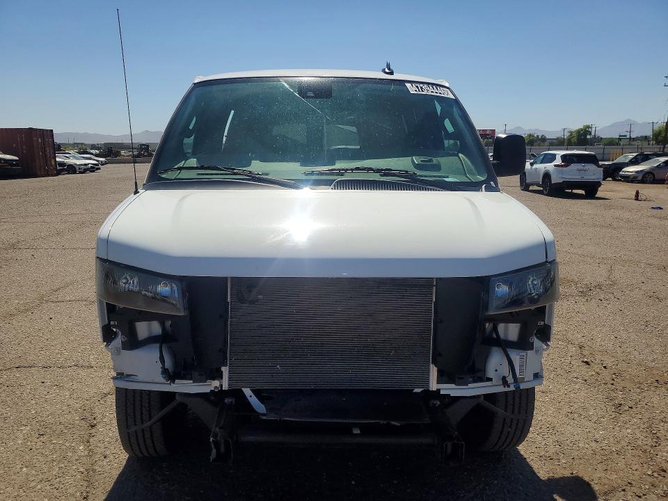 2025 Chevrolet Express G3500 lt