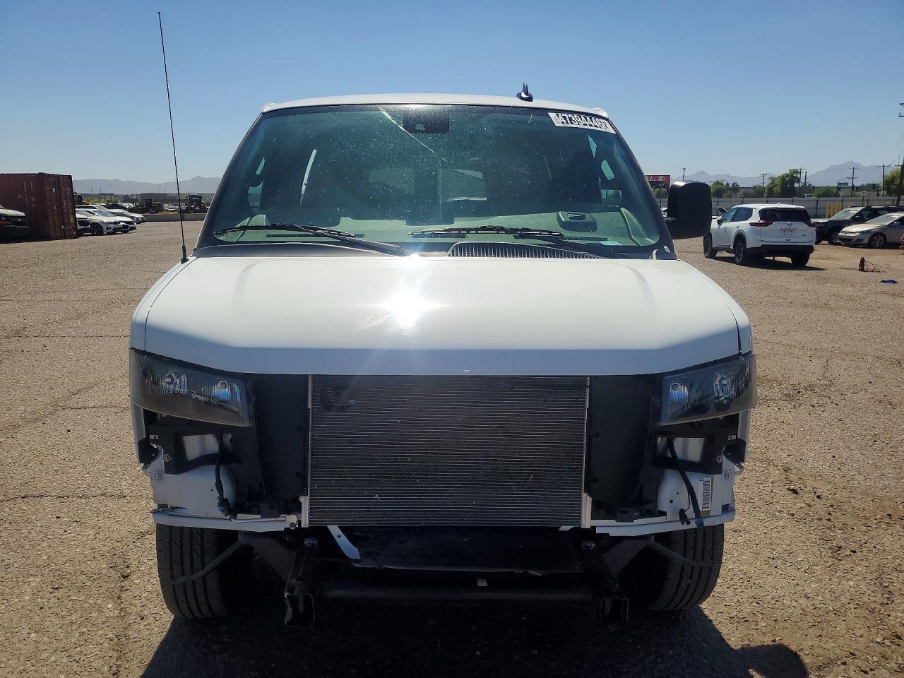 2025 Chevrolet Express G3500 LT