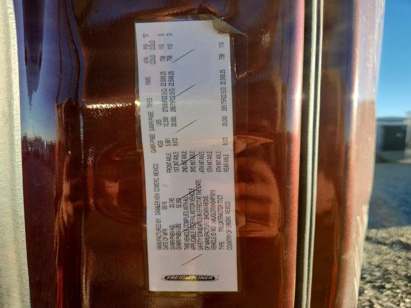 2017 Freigliner 2017 Freightliner Cascadia 125 Semi Truck