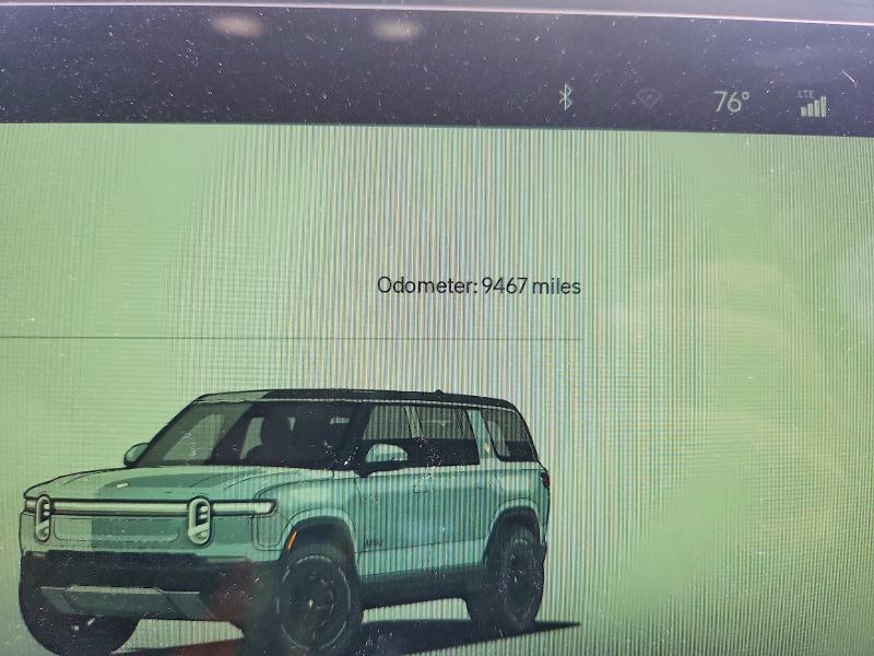 2025 Rivian R1S Adventure