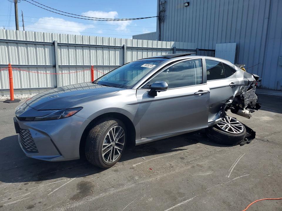 2025 Toyota Camry xle