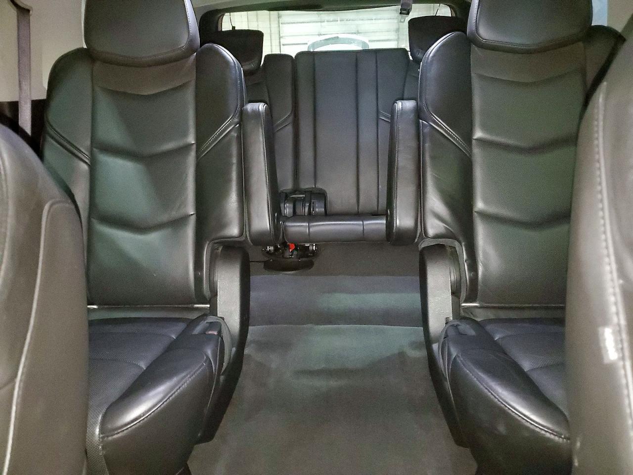 2015 Cadillac Escalade Luxury