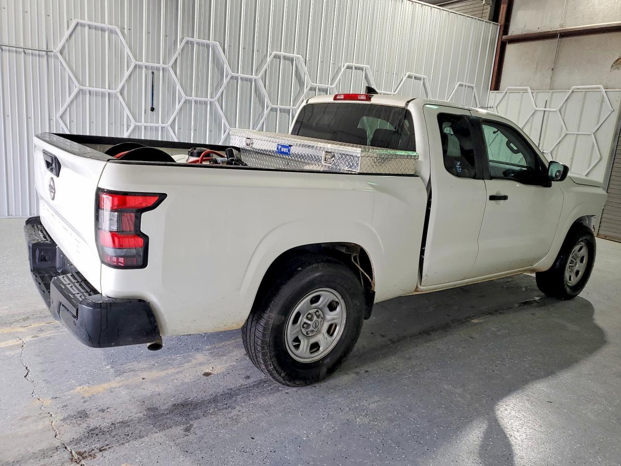 2024 Nissan Frontier S