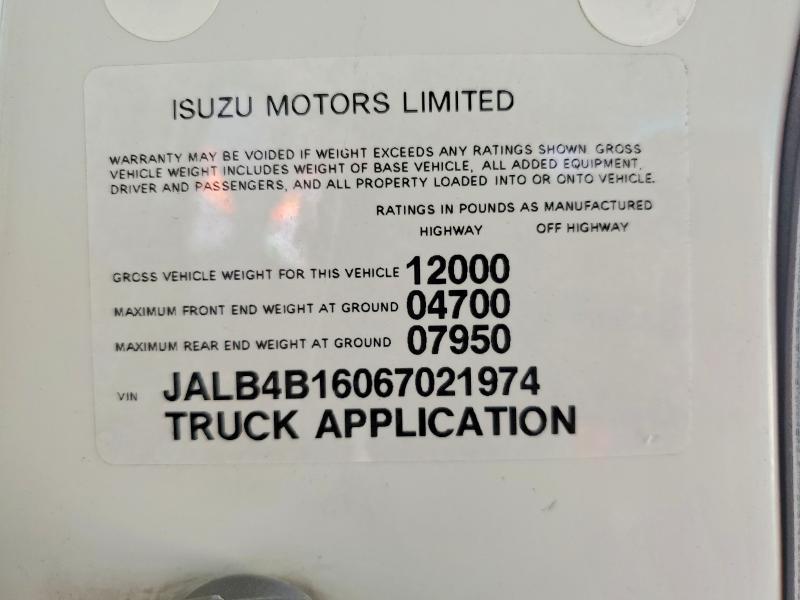 2006 Isuzu NPR Flatbed Truck
