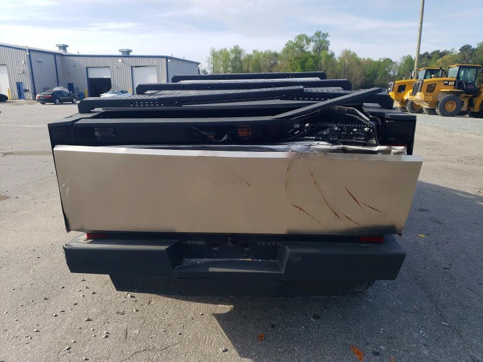 2025 Tesla Cybertruck