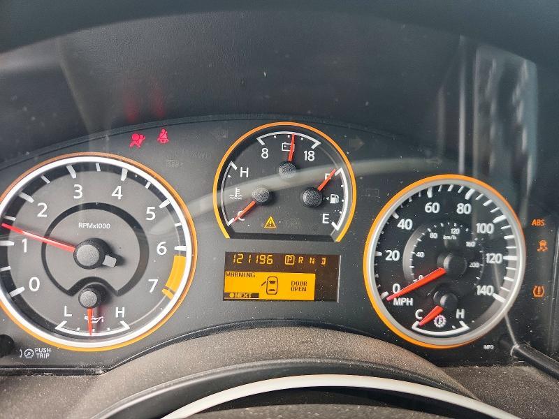 2015 Nissan Titan sv