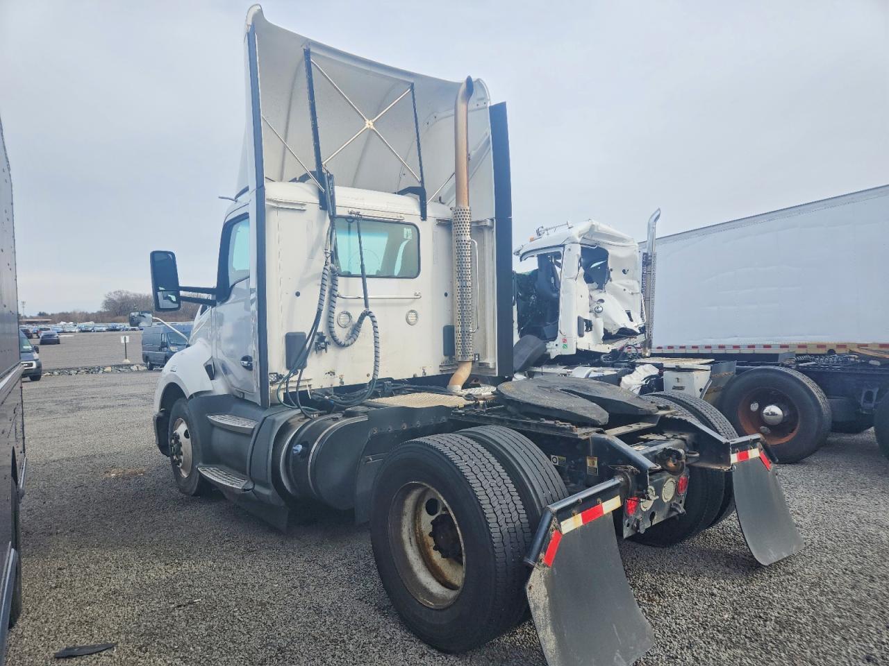2020 Kenworth T680 Semi Truck