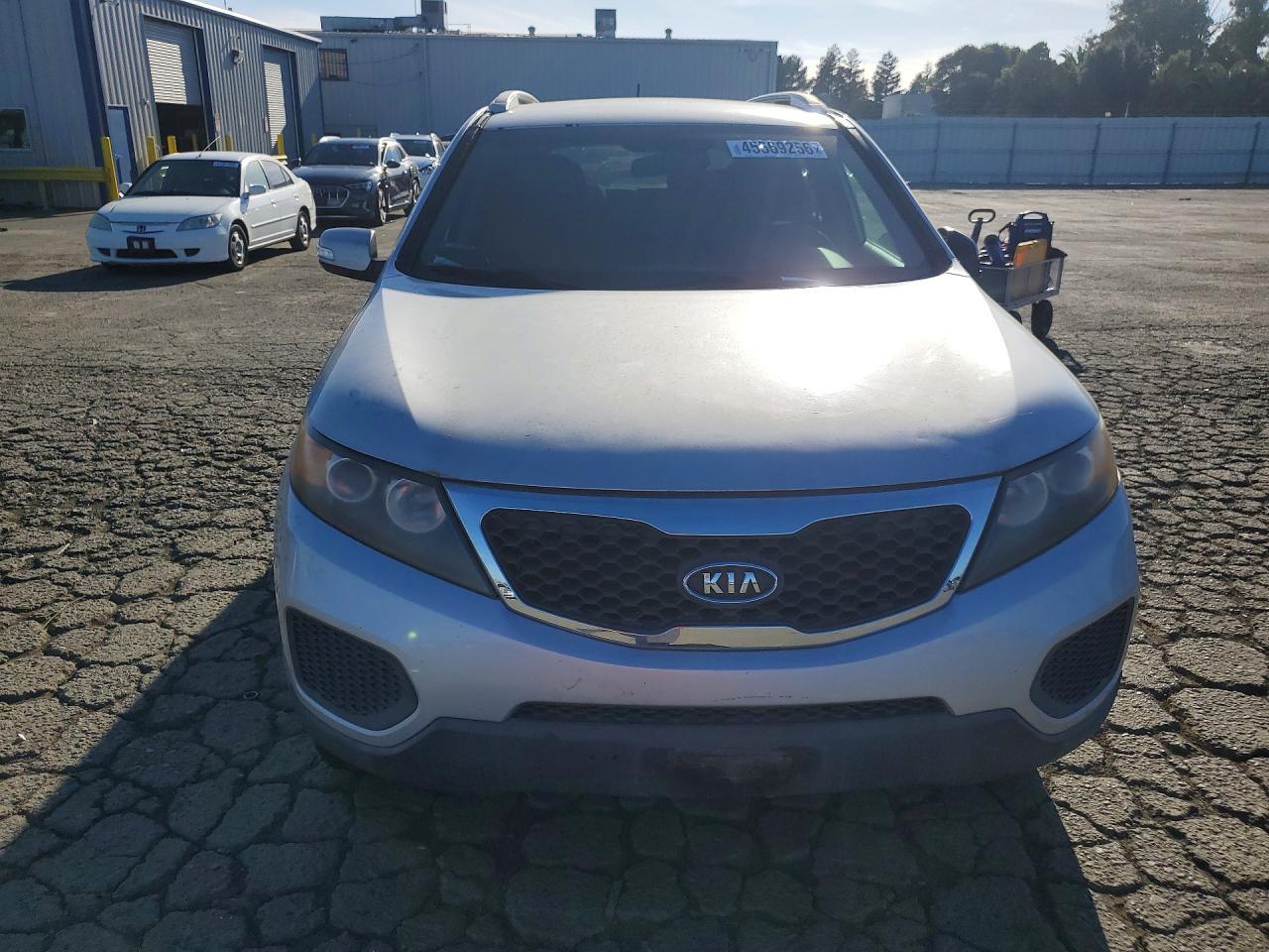 2011 KIA Sorento lx