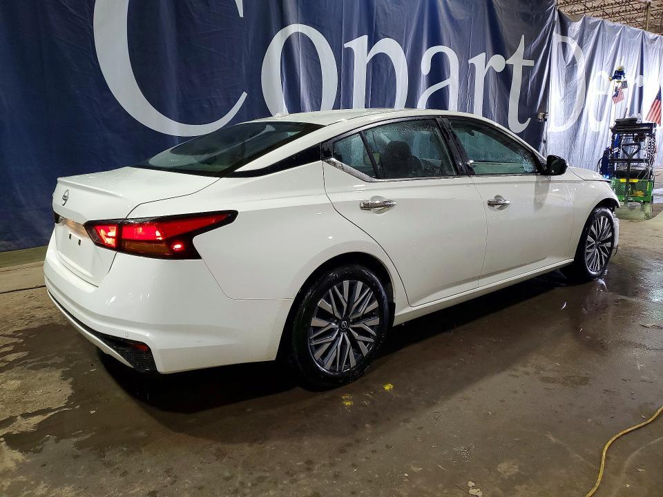 2025 Nissan Altima 2.5 sv