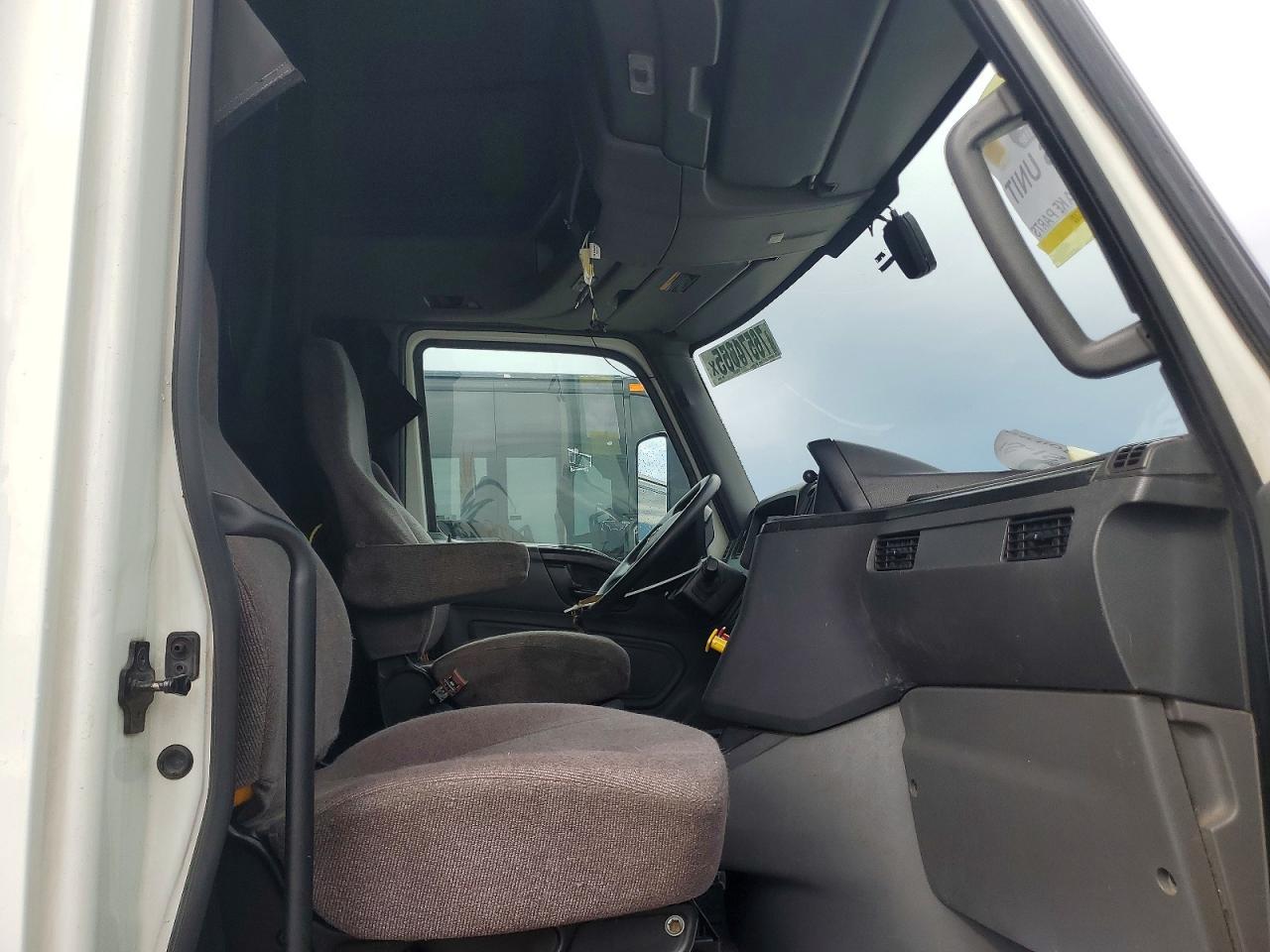 2022 International LT625-Semi Truck