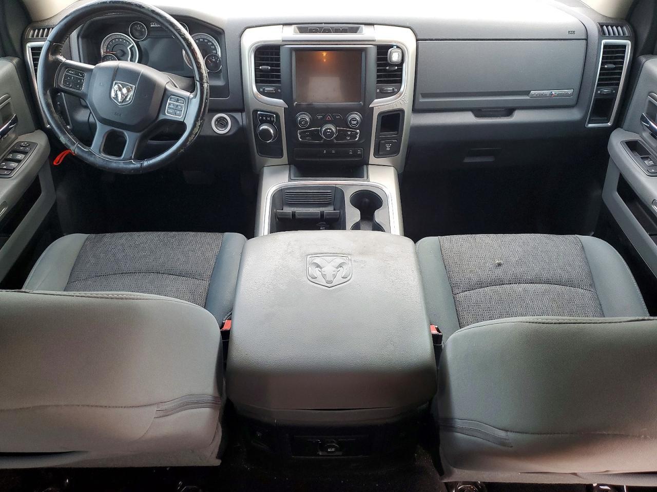 2016 Dodge RAM 1500 SLT
