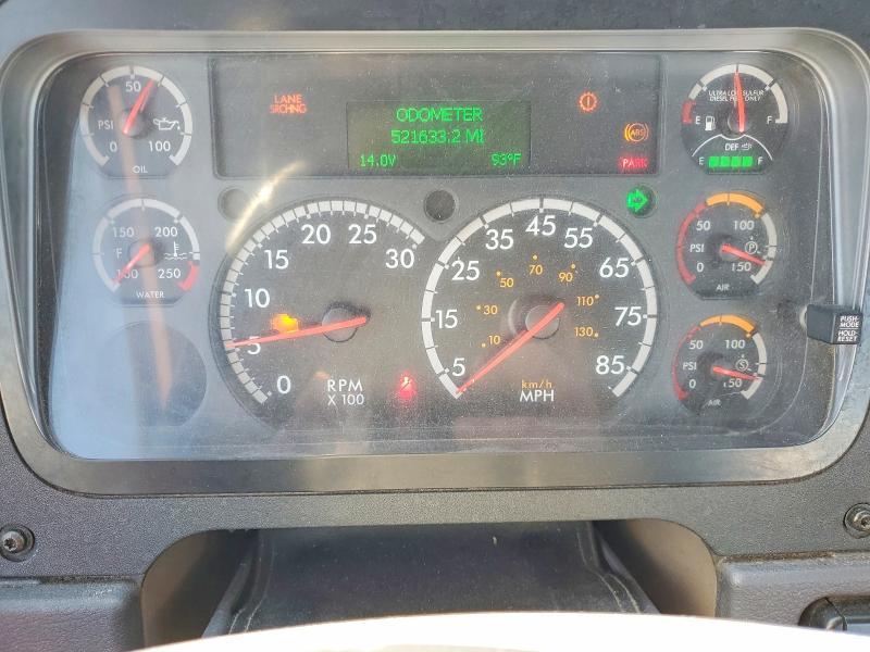 2016 Freightliner Cascadia 1-Semi Truck