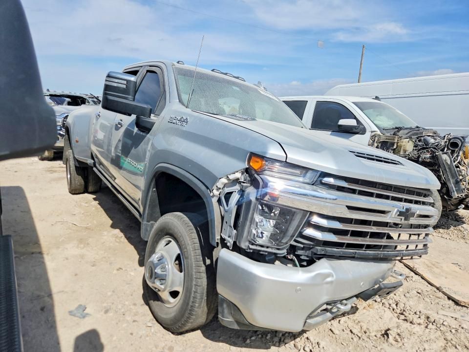 2022 Chevrolet Silverado K3500 High Country