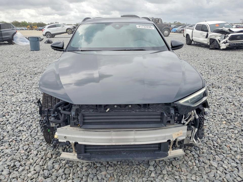 2024 Audi Q8 E-tron Prestige