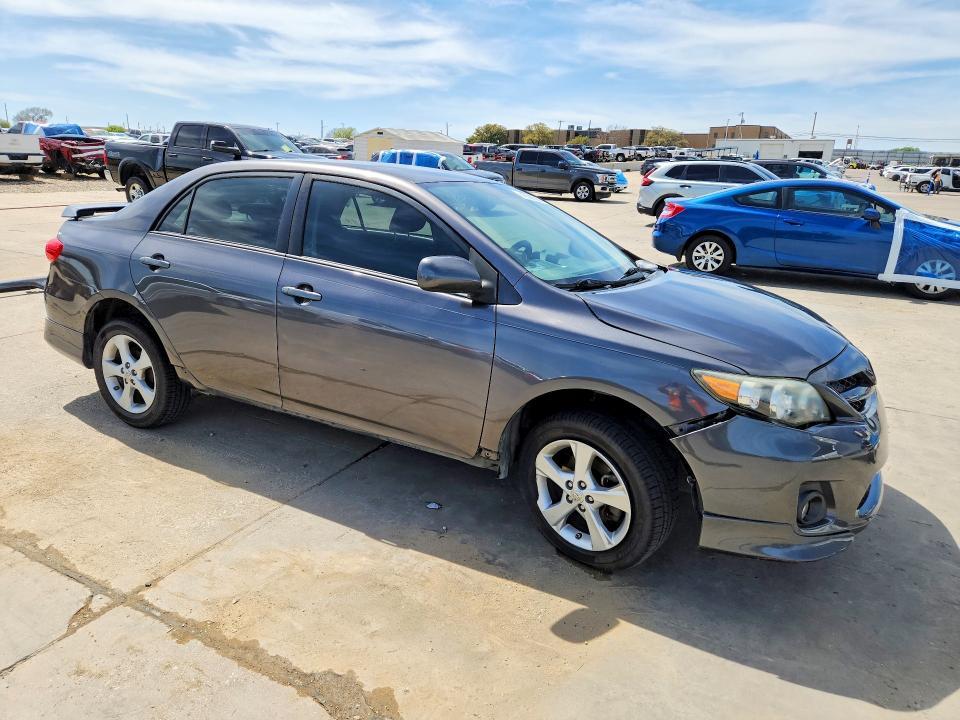 2013 Toyota Corolla s