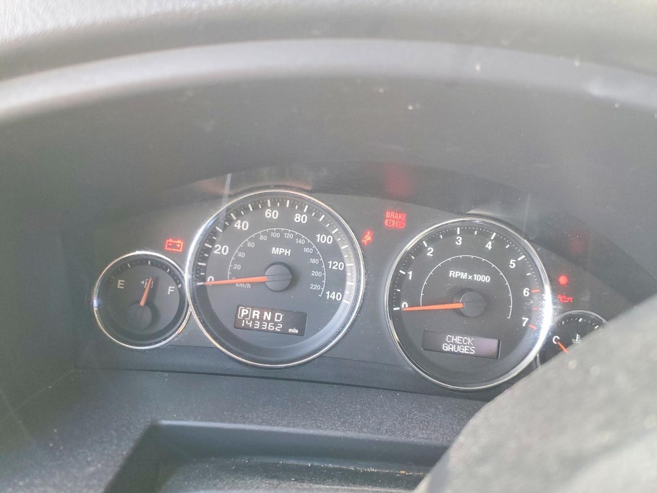 2010 Jeep Commander Sport