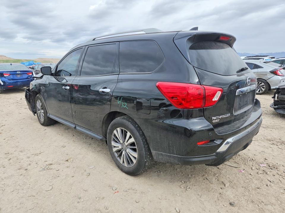2019 Nissan Pathfinder sv