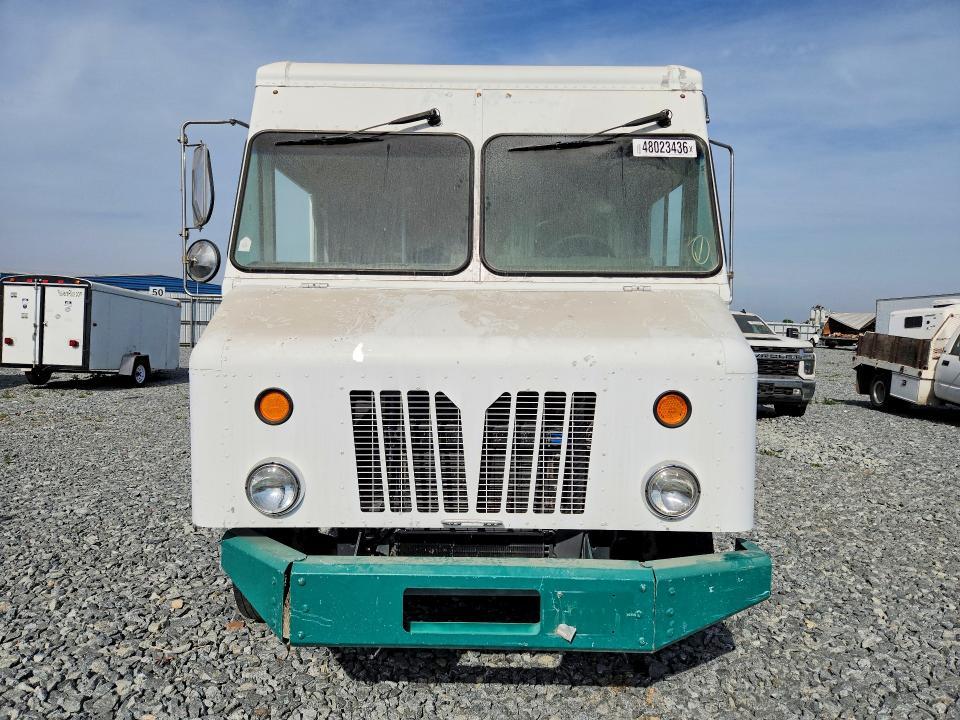 2015 Freigliner 2015 Freightliner MT45 Unkn-Delivery Van