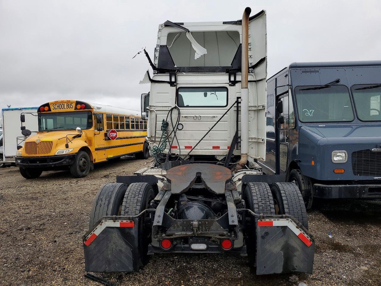 2020 Volvo VNR Semi Truck