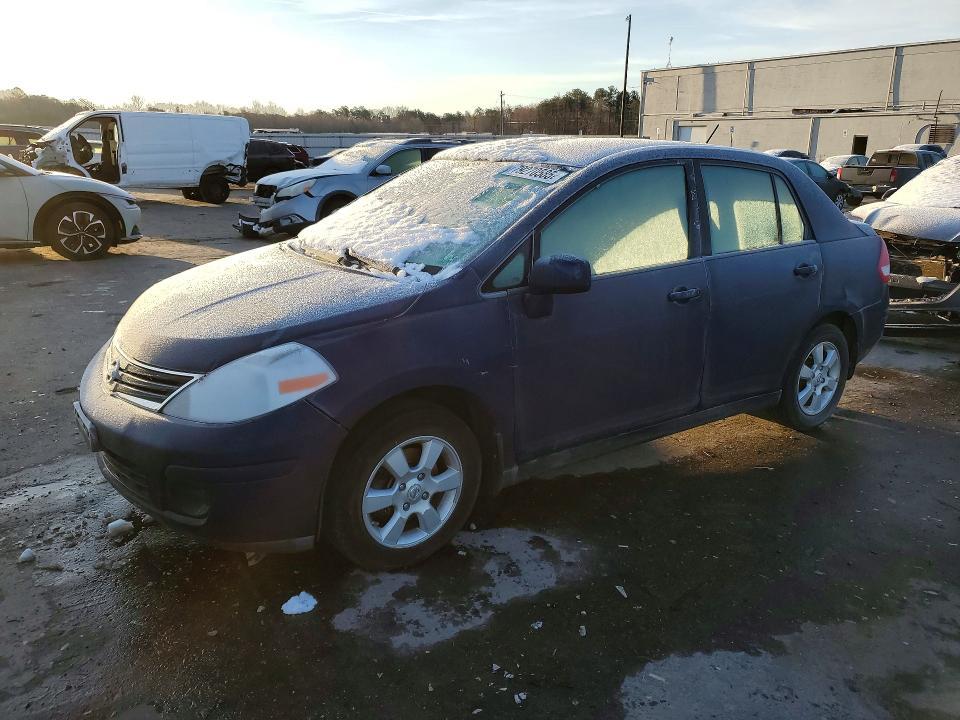 2011 Nissan Versa 1.8 s