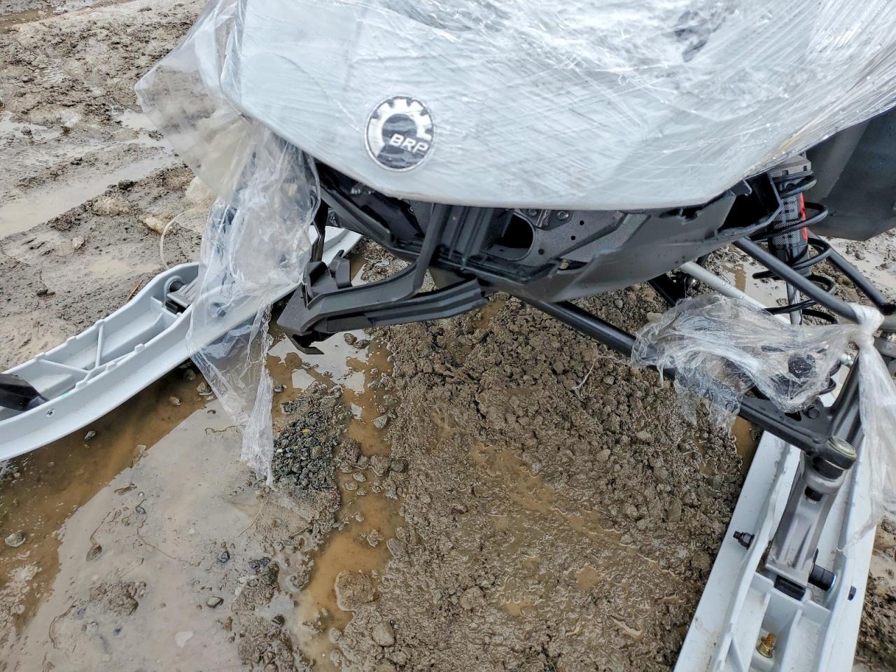 2026 Skidoo Summit Adrenaline 600R RER