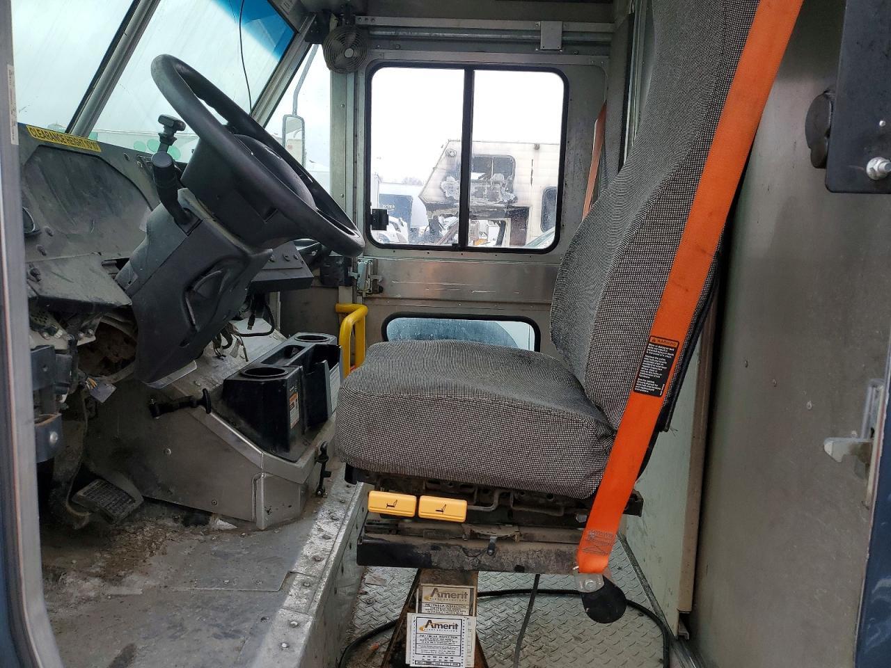 2020 Ford F59 Delivery Truck