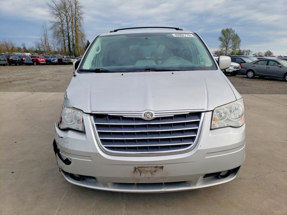 2010 Chrysler Town & Country Touring