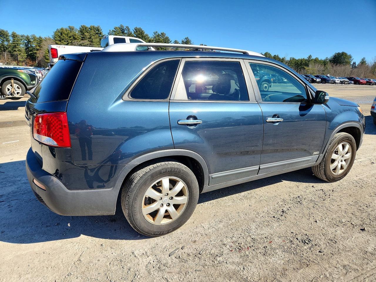 2011 KIA Sorento lx