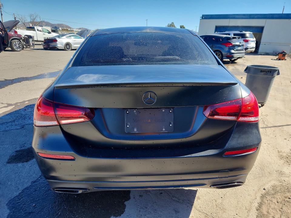 2020 Mercedes-Benz A 220