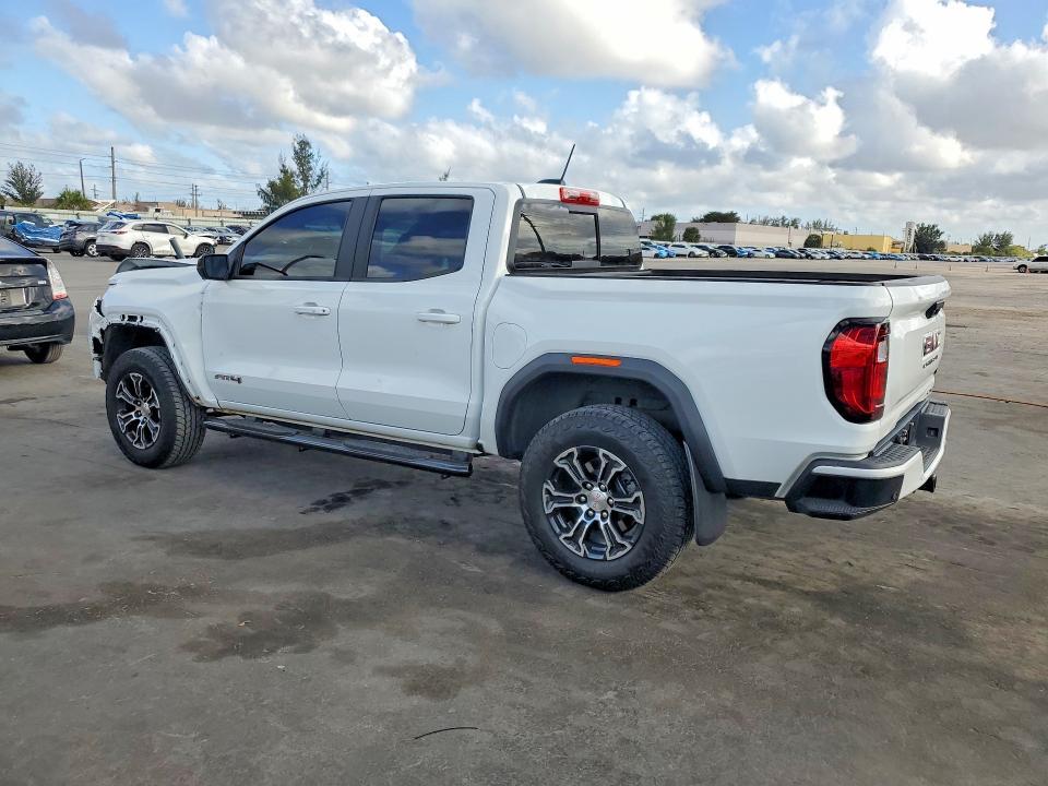 2024 GMC Canyon AT4