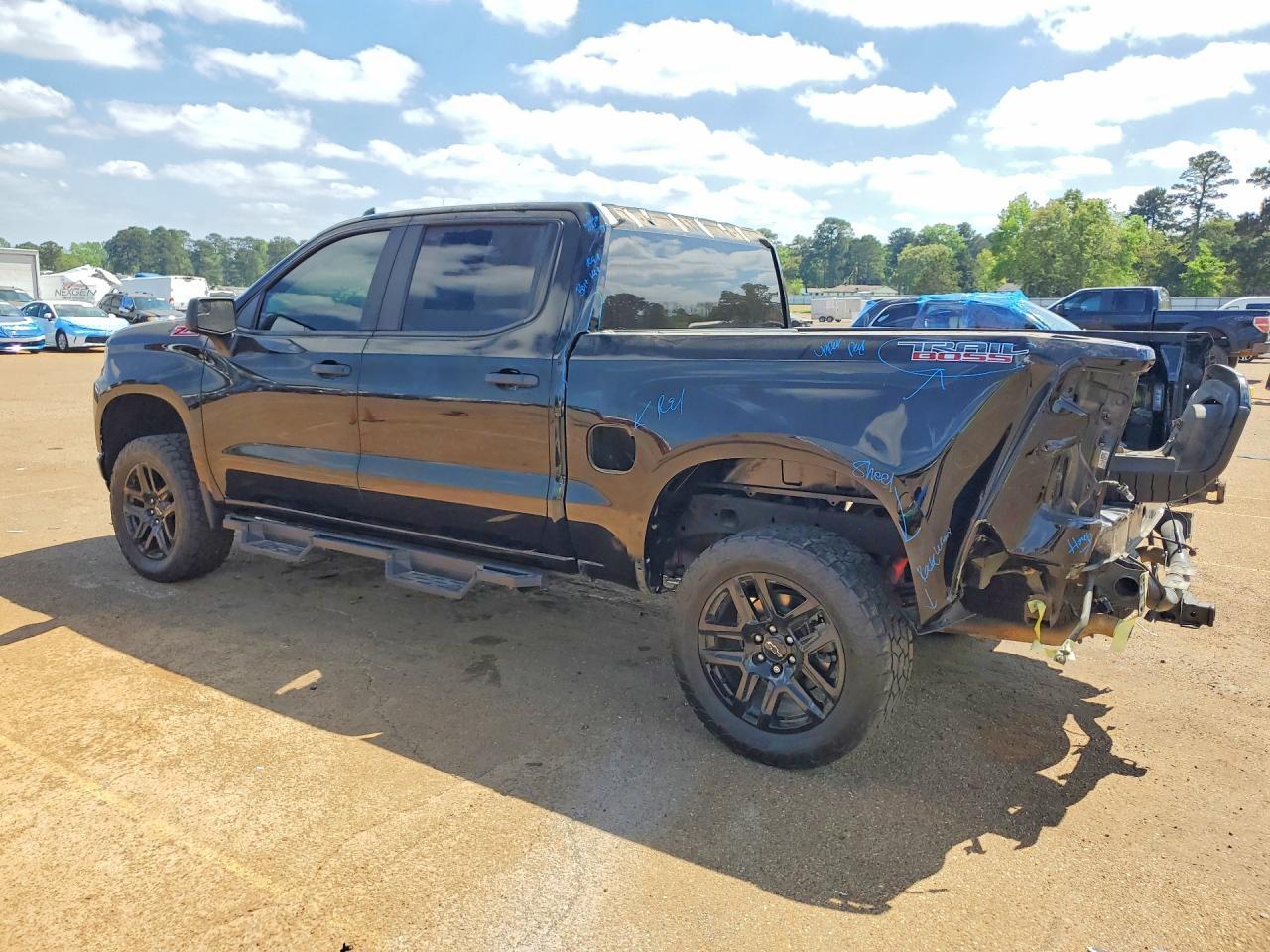 2021 Chevrolet Silverado K1500 Trail Boss Custom