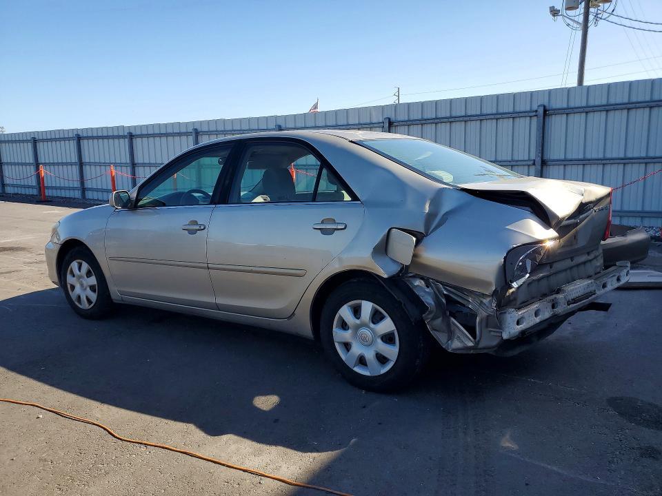 2003 Toyota Camry le
