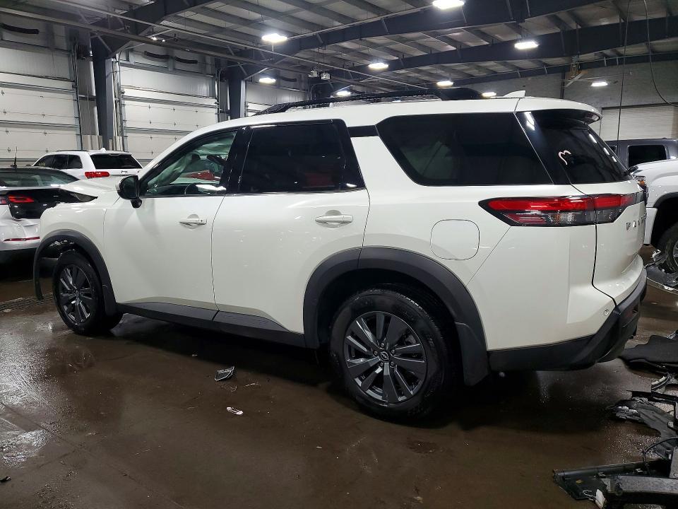 2024 Nissan Pathfinder sv