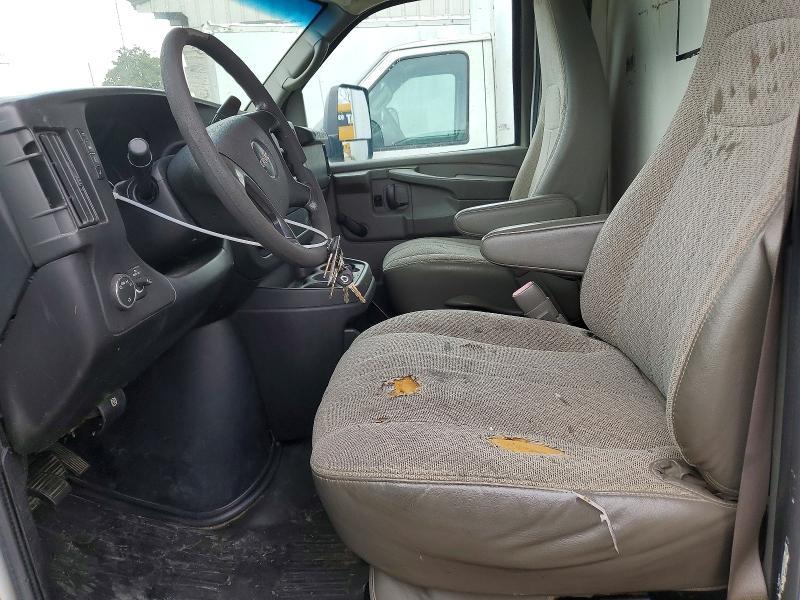 2013 GMC Savana BOX Truck