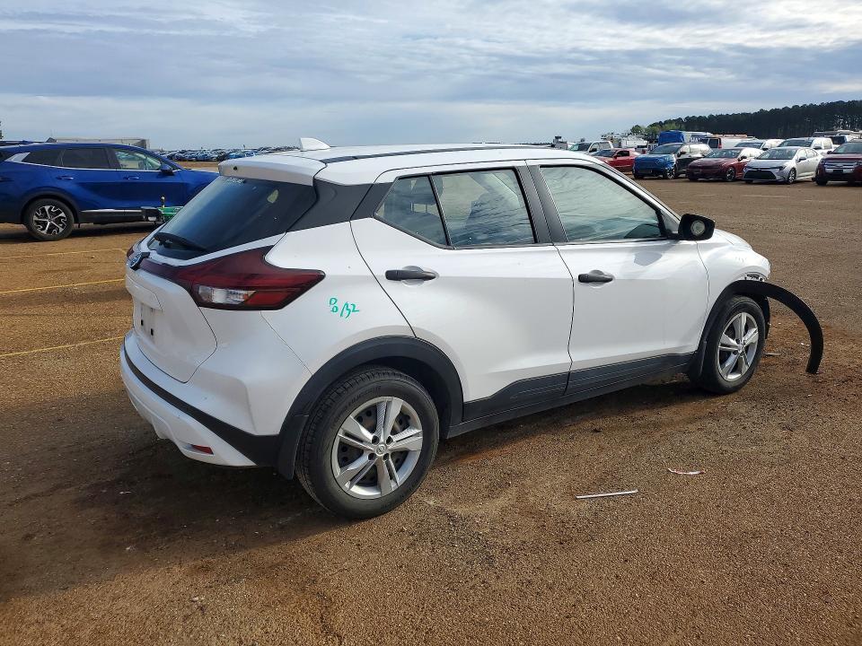 2021 Nissan Kicks s