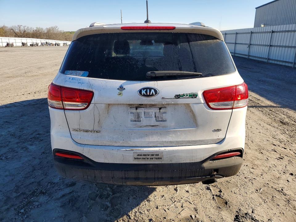 2016 KIA Sorento lx V6