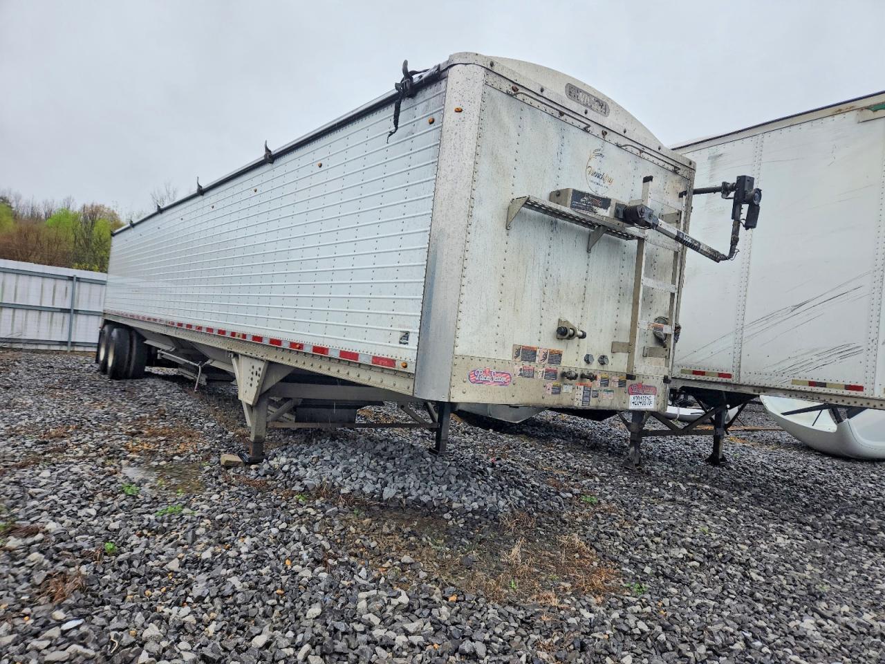 2016 Wilson DWH-550 Grain Trailer