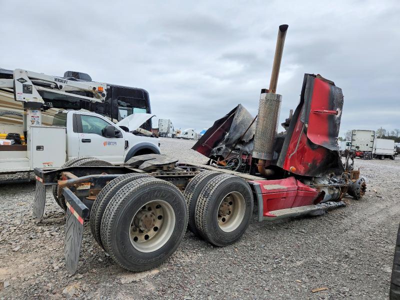 2007 Freightliner Conventional ST120
