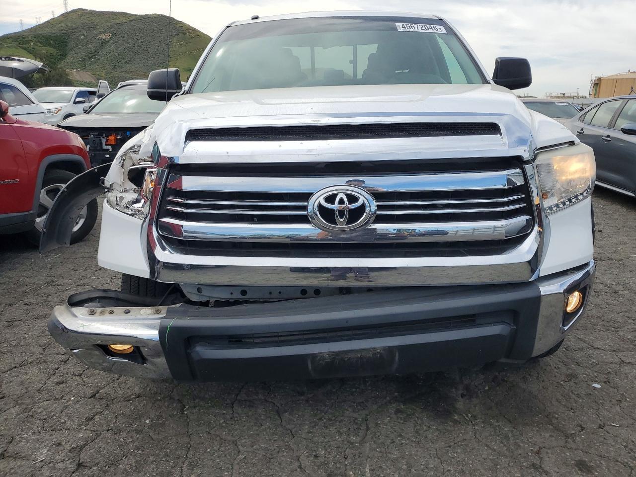 2017 Toyota Tundra SR5