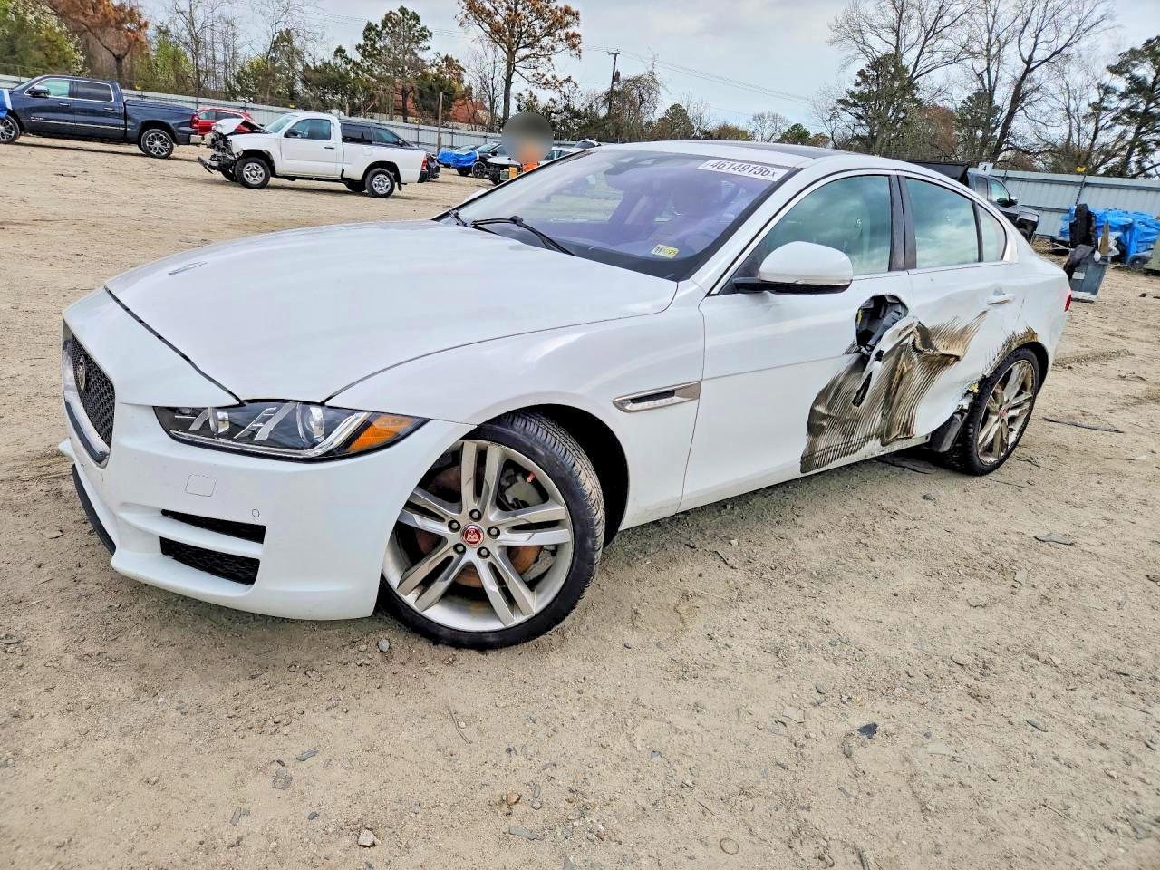 2017 Jaguar Xe Prestige