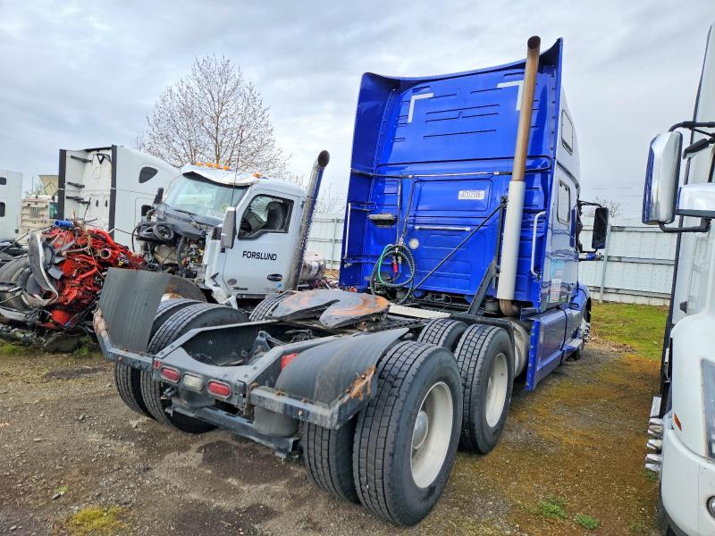 2020 Volvo VNL Semi Truck