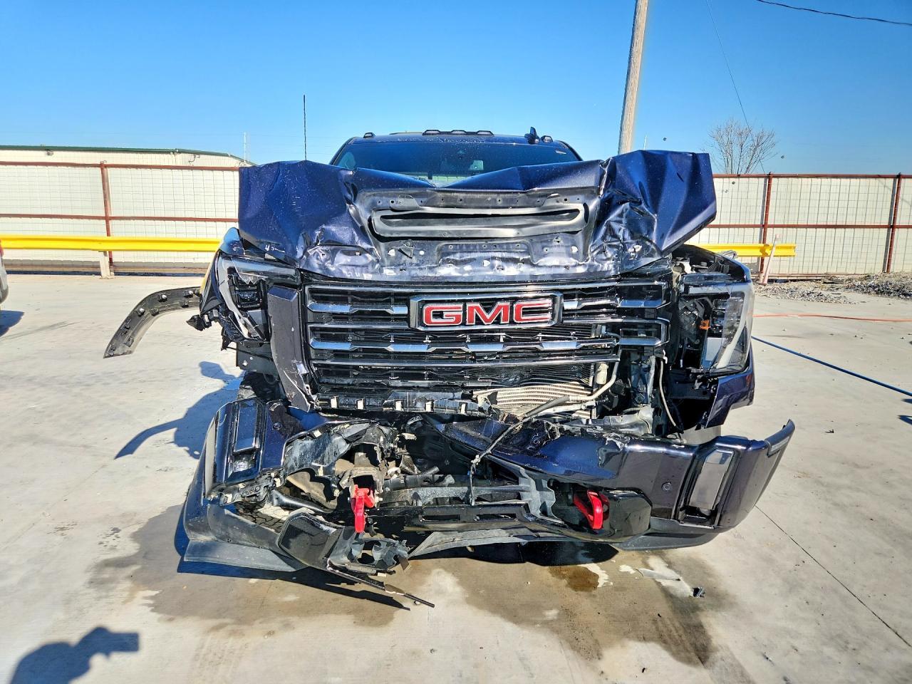 2024 GMC Sierra K2500 AT4