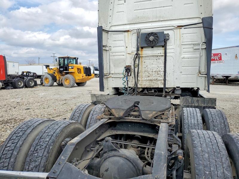 2017 Volvo VNL Semi Truck