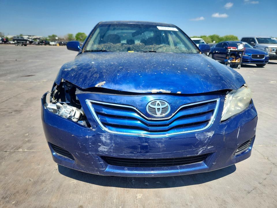 2011 Toyota Camry le