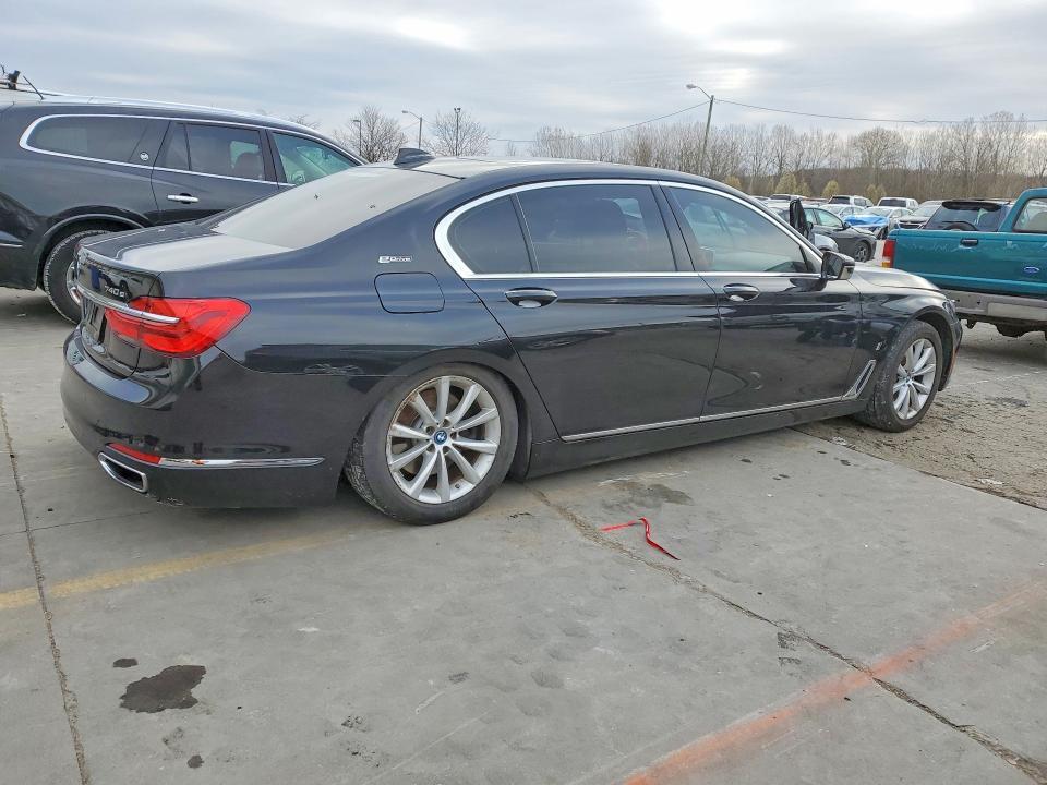 2018 BMW 740 xe