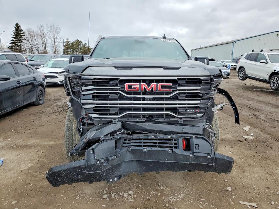 2022 GMC Sierra K1500 AT4