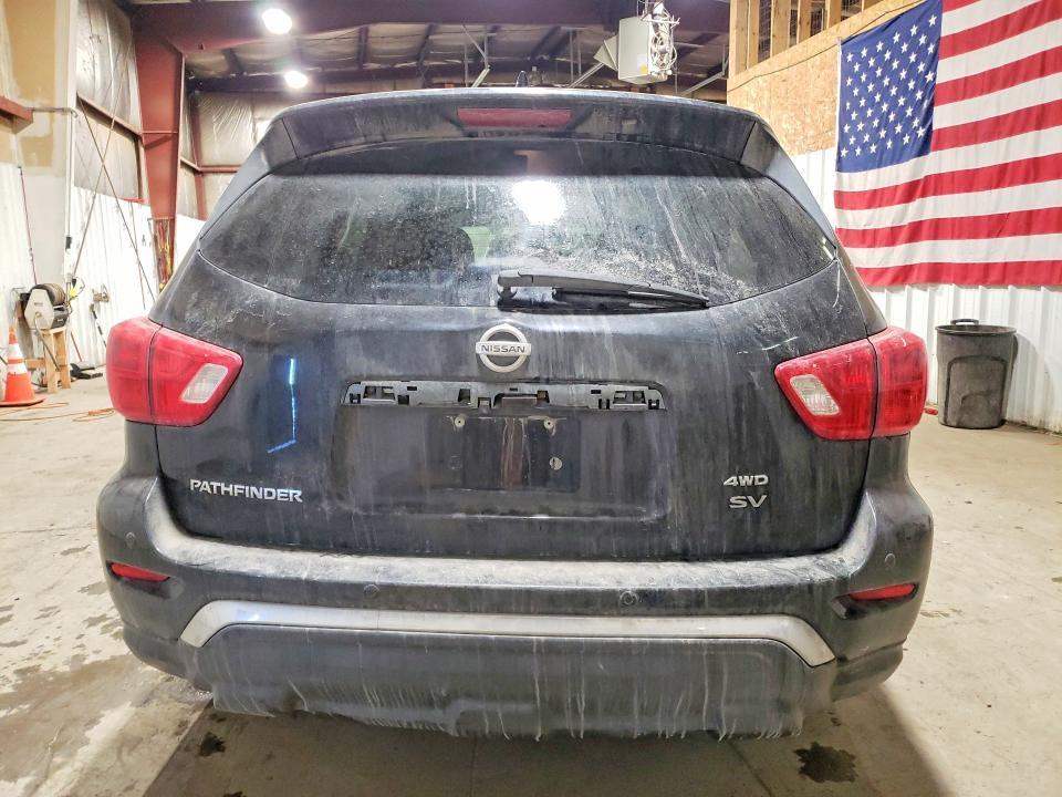 2019 Nissan Pathfinder sv